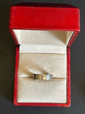 925 sterling silver 6mm band Ring.